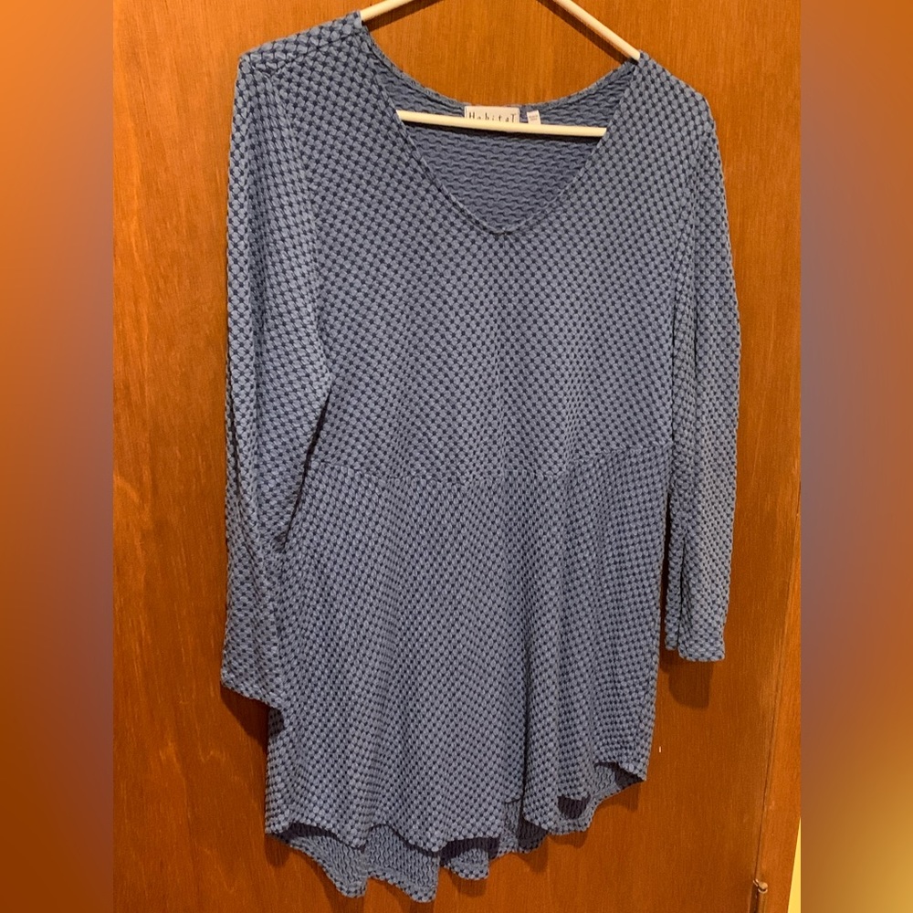 Knit long sleeve top
